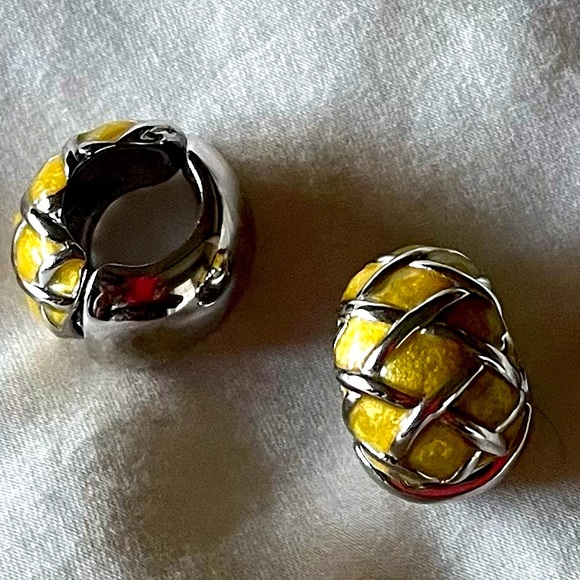 Clip-On Earrings - Picture 4 of 7